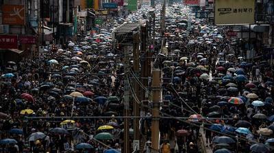 Miles de personas tomaron las calles de Hong Kong » Ñanduti