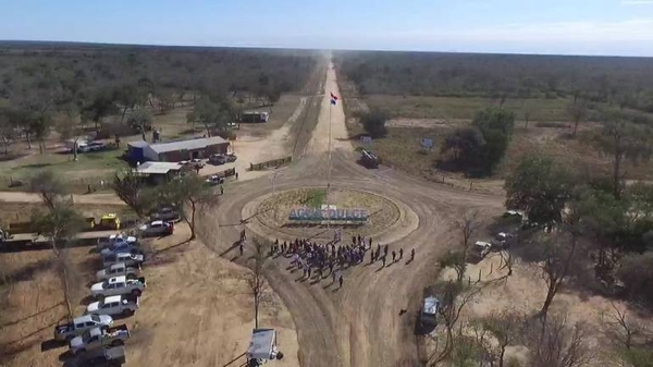 HOY / Inauguran rotonda con iluminación Led- Solar en el Chaco: 'solo' falta el asfalto