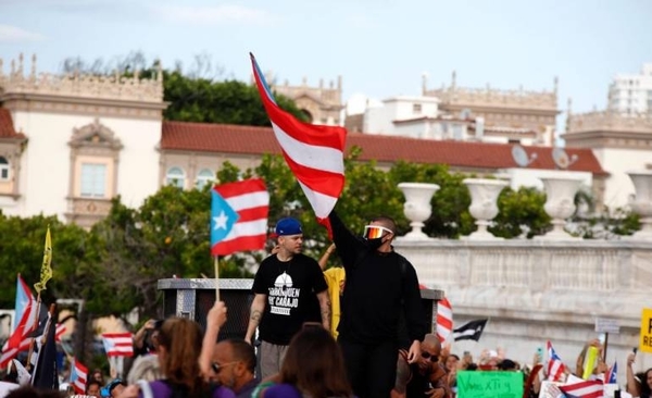 HOY / VIDEO | Residente y Bad Bunny lanzan "Bellacoso", un enérgico tema tras las protestas