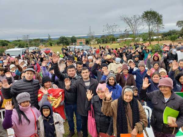 Más de 130 familias de San Pedro firmaron contrato de compraventa de lotes con Tekoha | .::Agencia IP::.