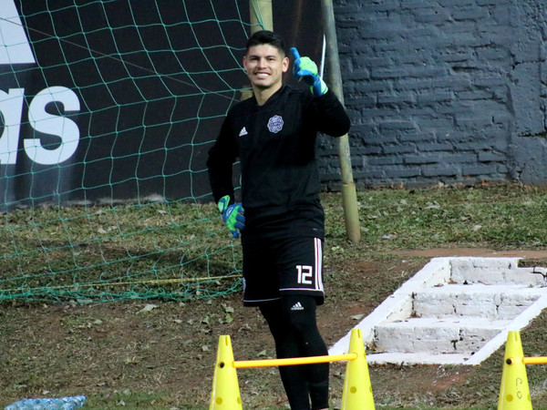 Aguilar suma sus primeros minutos en chancha, tras su operación