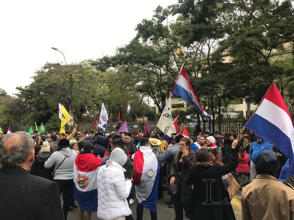 Convocan a movilización frente a la ANDE contra acuerdo bilateral