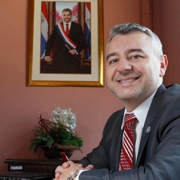 "Ahijados de Maduro, peñecalma", responde asesor de Marito