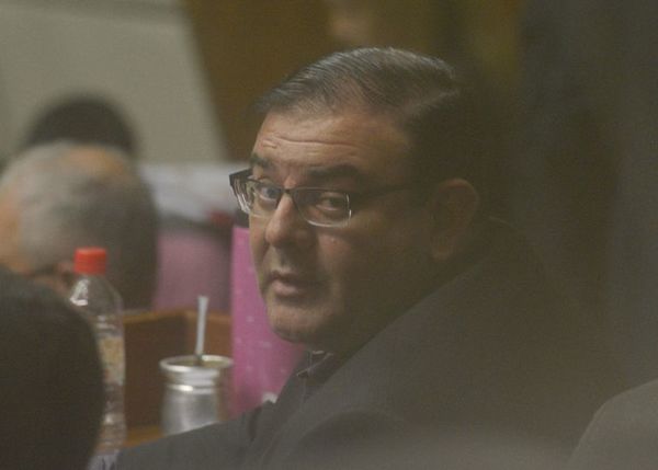 Jueza cita a Rivas para una audiencia - Política - ABC Color