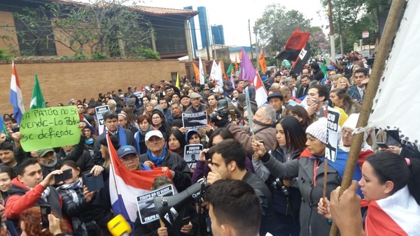 El pueblo paraguayo defendió el acuerdo del 2007