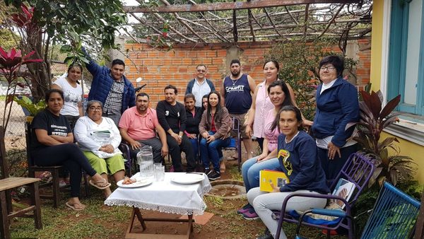Vecinos se reunieron para conocer derecho a acceder la información pública | San Lorenzo Py