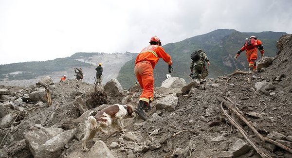 Sube el balance de muertos por deslave en el suroeste de China | .::Agencia IP::.