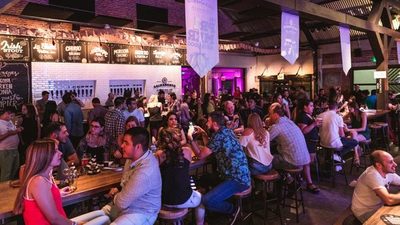Bares celebran la amistad
