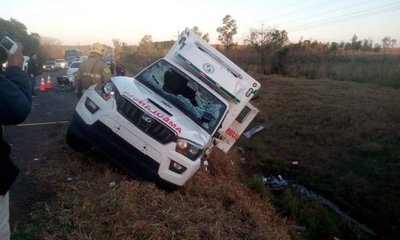 Paciente murió tras vuelco de una ambulancia