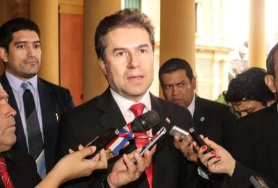 Castiglioni pone a disposición su cargo y regresa al Senado, barajan a Federico González para suplirlo - ADN Paraguayo