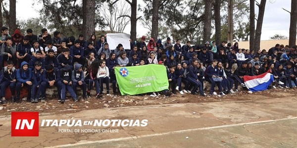 ESTUDIANTES DE GRAL. ARTIGAS SE MANIFESTARON EN CONTRA DEL ACUERDO BILATERAL DE ITAIPÚ