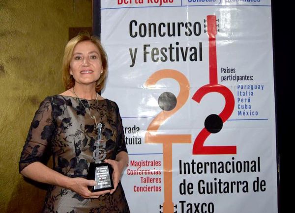 En México, Berta Rojas recibe Guitarra de Plata