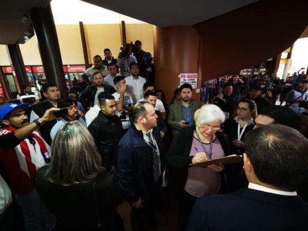 Con protesta, impiden que gerencia de Terminal retorne a firma privada