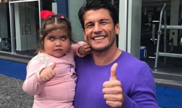 Haedo Y Su Encuentro Con Luanita, La Niña Que Necesita Recaudar Fondos Para Mejorar Su Salud