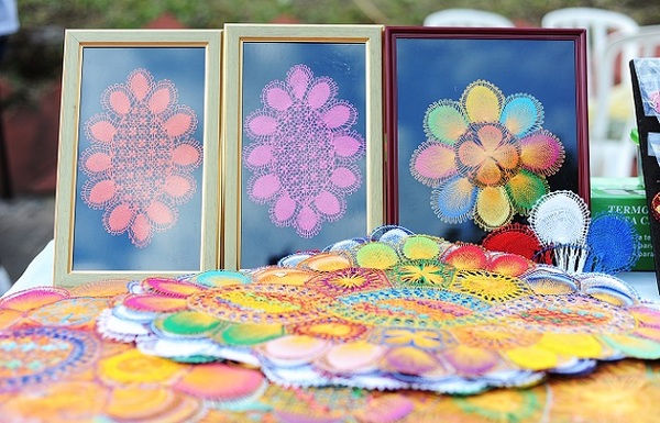Artesanos exponen innovadores obsequios para el Día de la Amistad