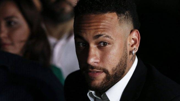HOY / Policía brasileña se abstiene de acusar a Neymar de violación