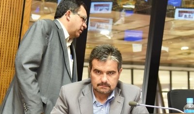 'Ahora Mario Abdo tiene un poco de respiro, pero un error más que cometa y ya no se salva' - Edgar Acosta - Radio 1000 AM