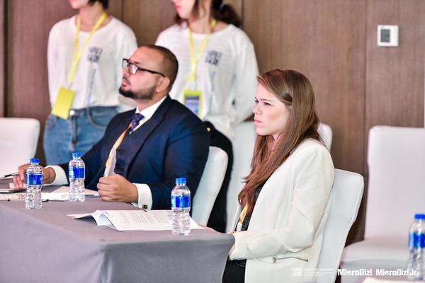 Joven paraguaya se destaca en competencia de emprendimientos en Shanghai | .::Agencia IP::.