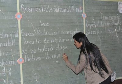 Confirman reajuste salarial para docentes - .::RADIO NACIONAL::.