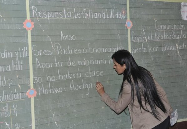Confirman reajuste salarial para docentes - .::RADIO NACIONAL::.