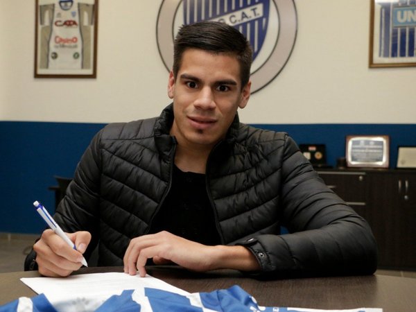 Jacquet fue presentado en su nuevo equipo