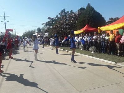 Colorido desfile en la “Cuna de la Amistad” - Nacionales - ABC Color