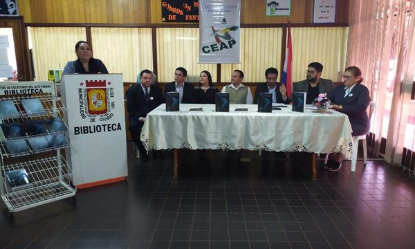 Centro de Escritores de Alto Paraná celebra su aniversario con presentación de libro