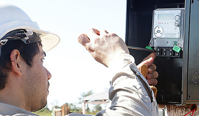 Ejecutivo veta proyecto de “Ñane Energia” por alterar tratados internacionales de las binacionales | .::Agencia IP::.