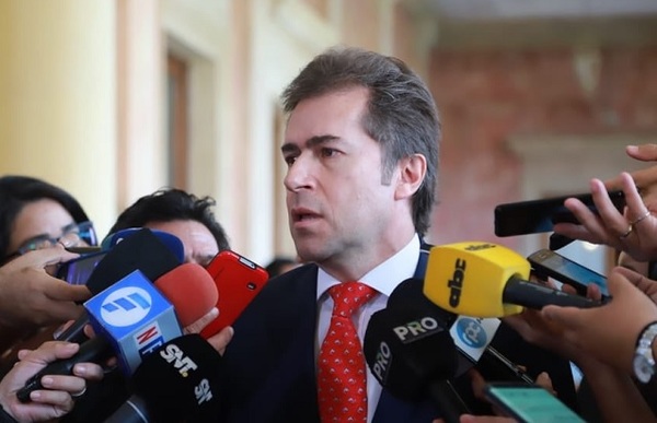 Castiglioni, el primero en abandonar el barco
