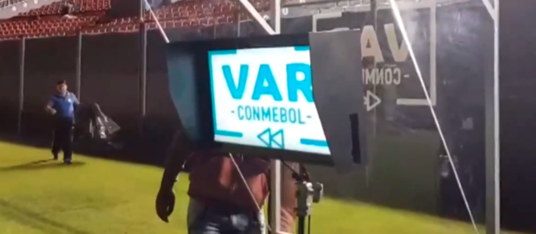 Histórico estreno del VAR en Paraguay