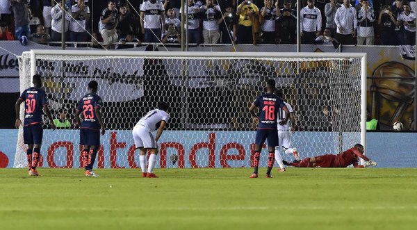 Un Olimpia repleto de errores le dice adiós a la Copa