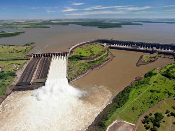 Itaipú: Brasil no quiere ceder y mañana analiza la crisis