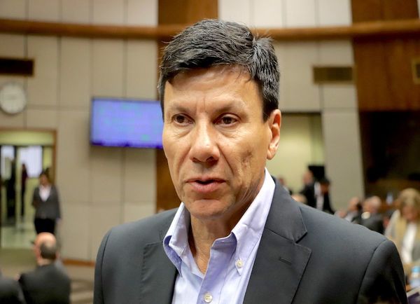 Las renuncias no han sido la solución, afirman