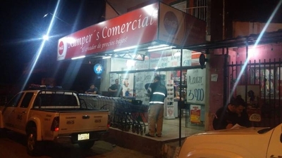 HOY / Llevan cerca de G. 13 millones en asalto a comercio de Loma Pytâ