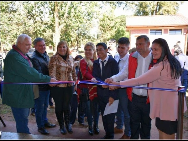 GOBERNACIÓN INAUGURA OBRAS EN MAYOR OTAÑO