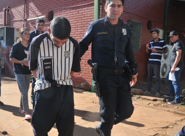 Desalmados padres son detenidos al tratar de vender su bebé de 12 días