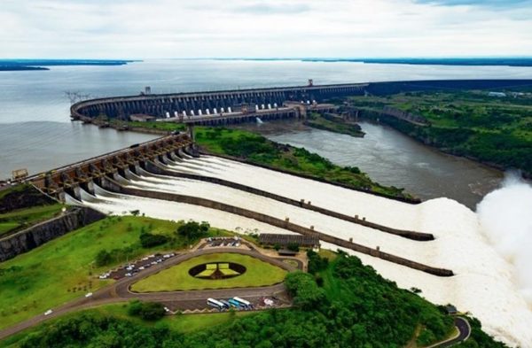 Brasil recibirá a representantes paraguayos para hablar sobre Itaipú