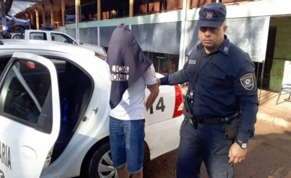 Intentó ahorcar con un llavero a su pareja