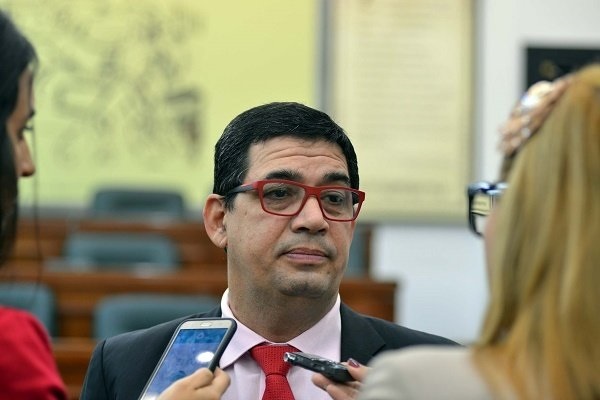 Vicepresidente solicita sesión extraordinaria en Diputados