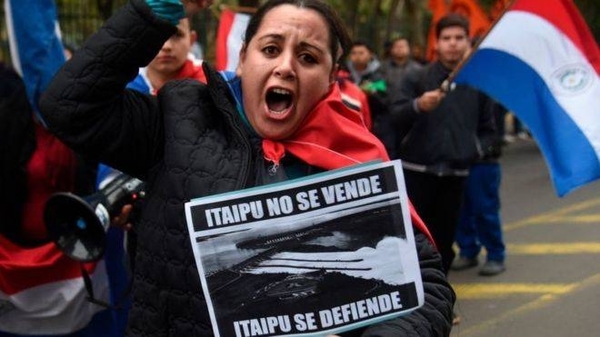 HOY / Repercusión internacional del pacto secreto: "Itaipú es un tema sensible para los paraguayos"