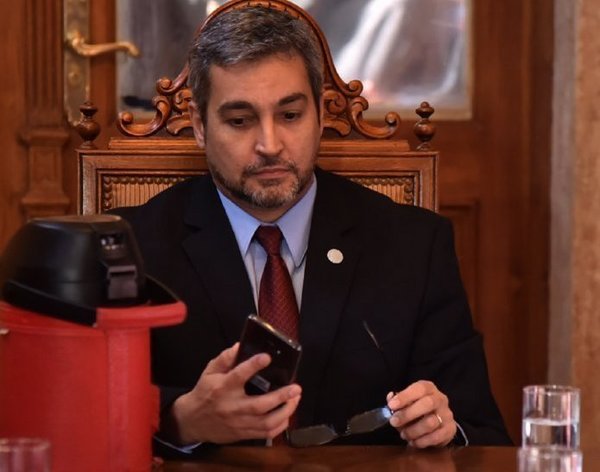 Senadores de Añetete se reúnen con Mario Abdo en medio de crisis por Itaipú - Digital Misiones