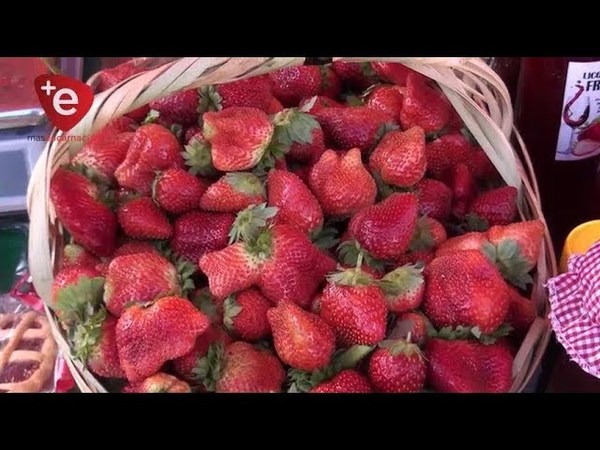 DESDE AREGUÁ A ENCARNACIÓN, FRUTILLAS Y DERIVADOS SON OFERTADOS EN LA PLAZA DE ARMAS