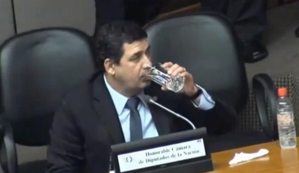 Hugo Velázquez dice que se pone a disposición de la Fiscalía