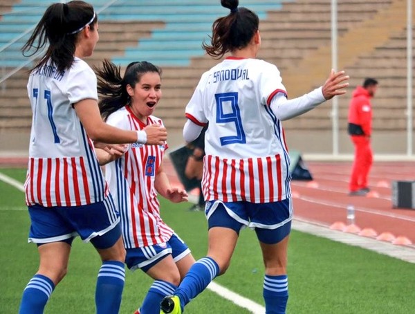 Paraguay suma de a tres ante México
