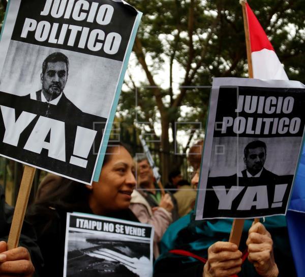 La oposición busca un juicio político contra el presidente de Paraguay por pacto con Brasil