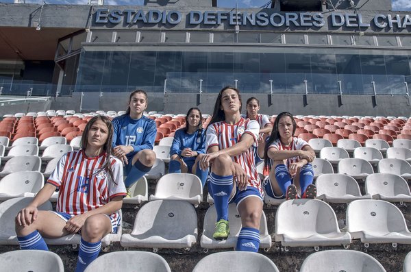 FIFA da fuerza al fútbol femenino