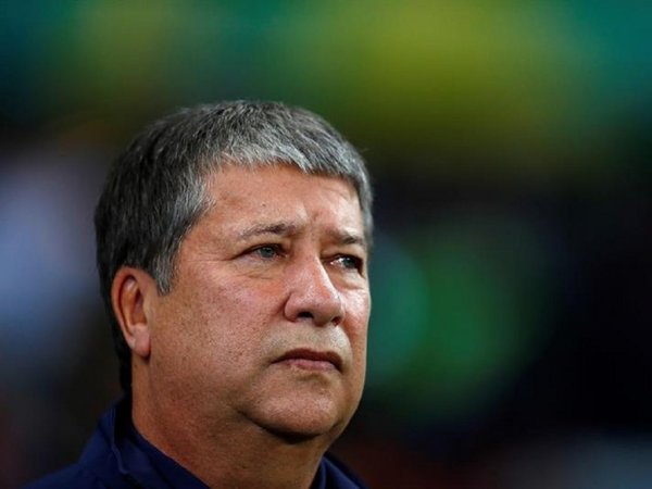 'Bolillo' Gómez es destituido en Ecuador