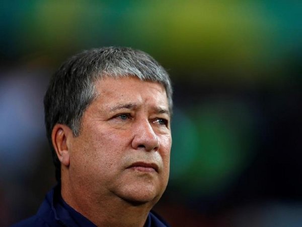 'Bolillo' Gómez es destituido en Ecuador