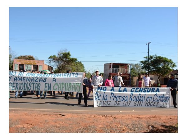 Policía acusó a locutor de iniciar una manifestación