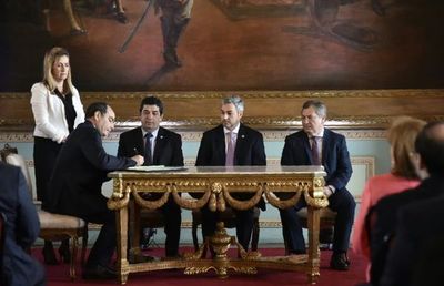 Honor Colorado se suma y ya hay votos para juicio político a Abdo y Vélazquez - Digital Misiones